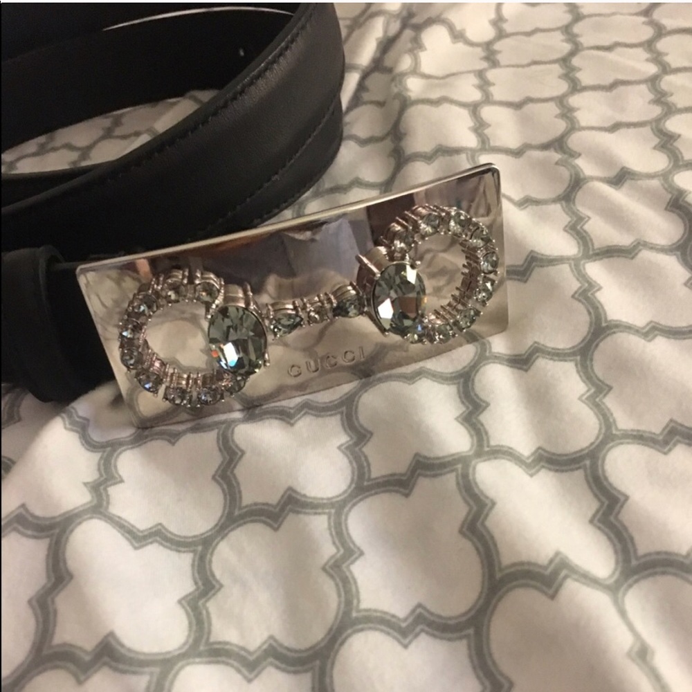 Bling out Women’s Gucci belt.